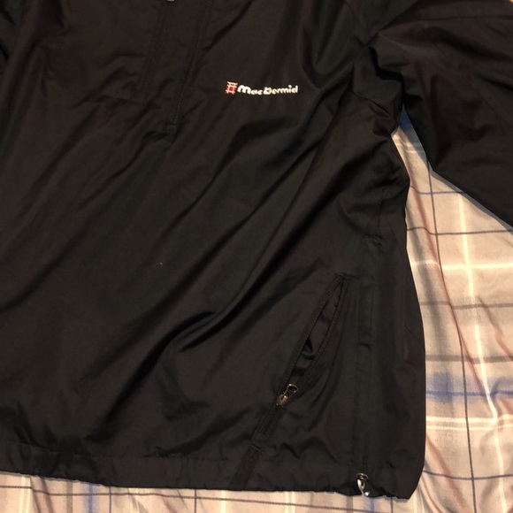 Large men’s black windbreaker - Picture 4 of 4